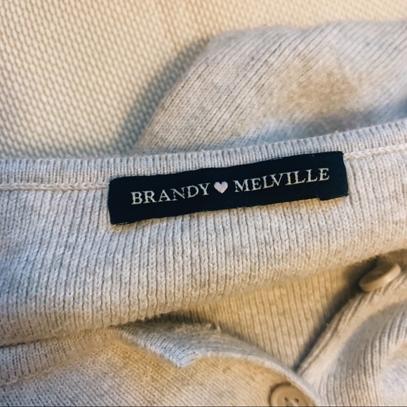 SOLD🚫 Brandy Melville Grey Athelia Crop Top - Picture 5 of 6